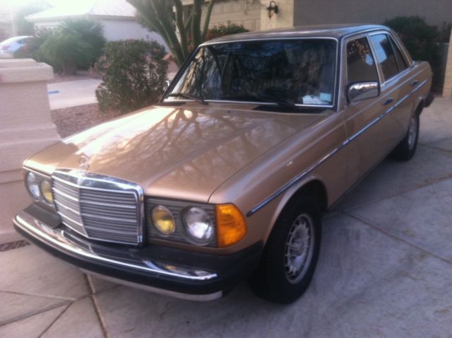 1985 Mercedes-Benz 300-Series