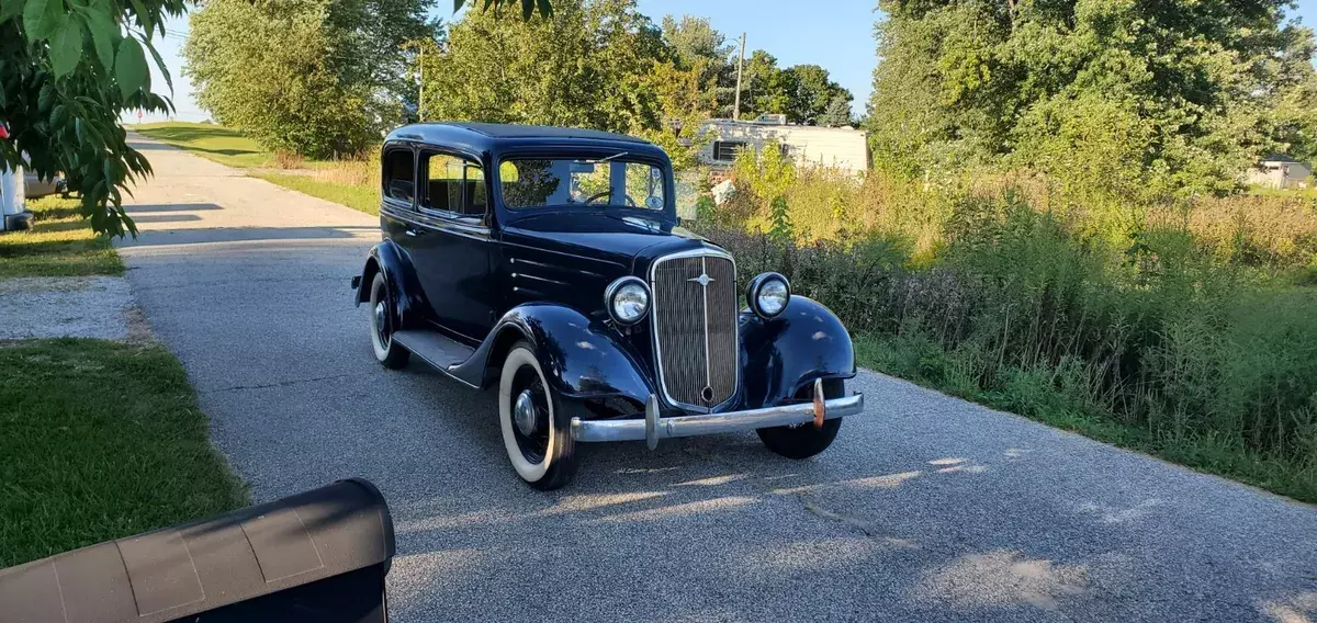 1935 Chevrolet Standard 2 Door Sedan