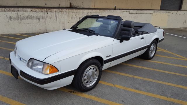 1989 Ford Mustang LX 5.0 Convertible