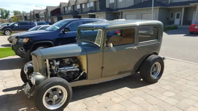 1932 Ford Tudor 2 Door