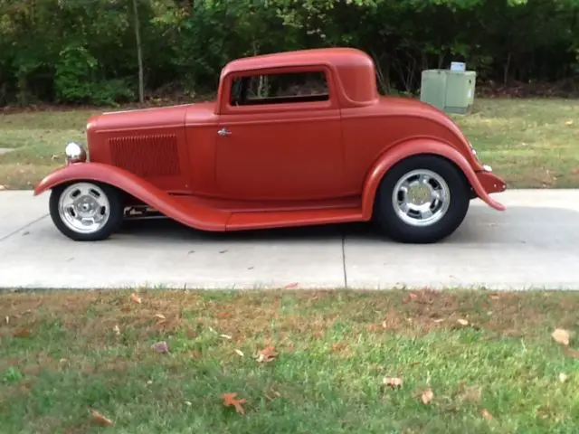 1932 Ford 3 window coupe