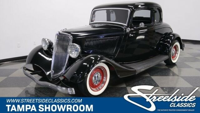 1934 Ford 5-Window --