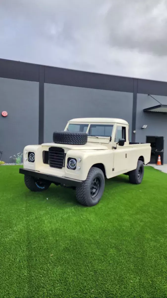 1972 Land Rover Defender