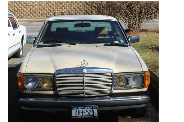 1984 Mercedes-Benz 300-Series 2 Door coupe