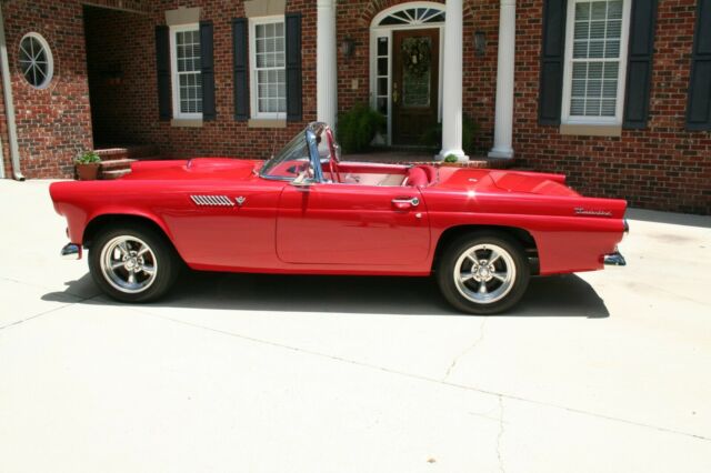 1955 Ford Thunderbird