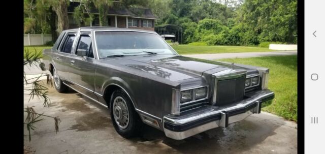 1984 Lincoln Town Car