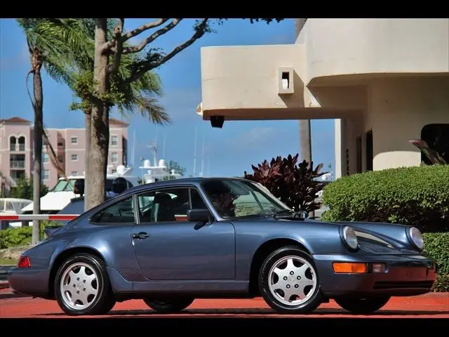 1990 Porsche 911 Carrera 4