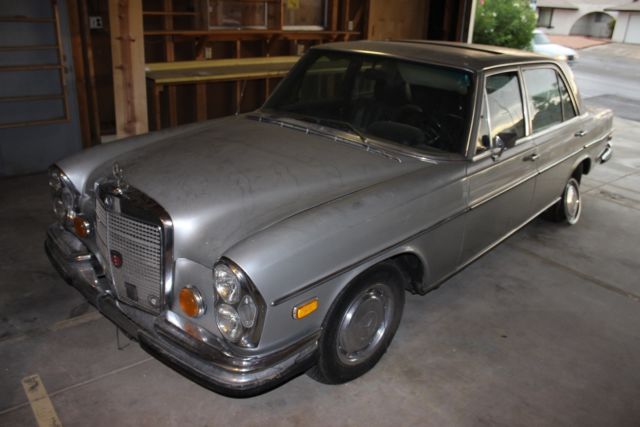 1970 Mercedes-Benz 200-Series 280SEL