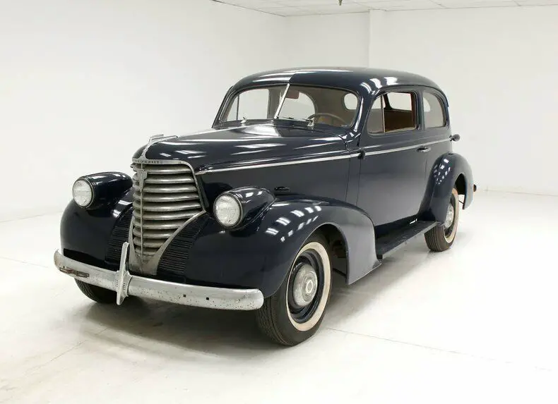 1938 Oldsmobile Touring Sedan