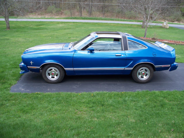 1977 Ford Mustang