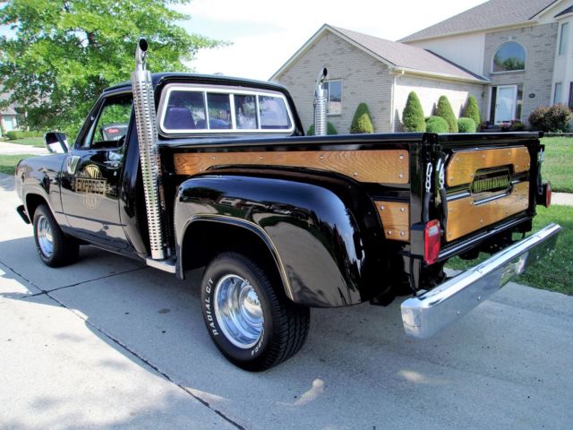 1980 Dodge D150 MIDNITE EXPRESS 440 SIX PACK RESTORED MIDNITE EXPRESS