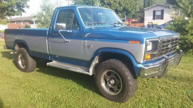 1985 Ford F-250 Lariat