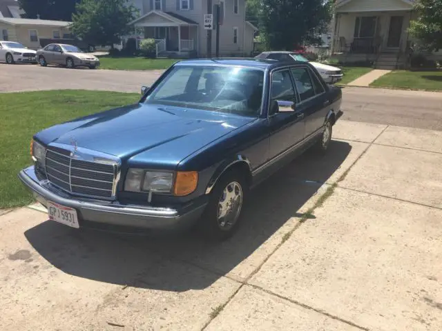 1986 Mercedes-Benz 300-Series