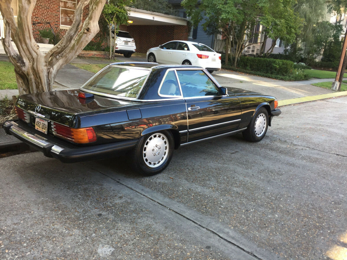 1986 Mercedes-Benz SL-Class 560SL