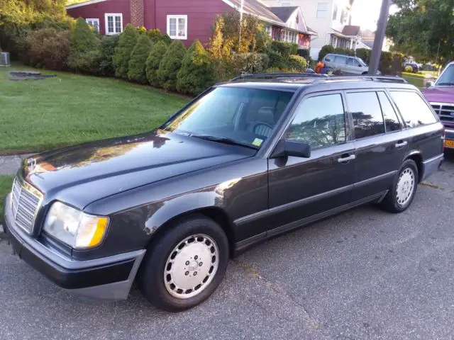 1987 Mercedes-Benz 300-Series TD W124