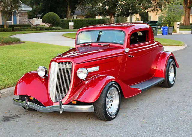 1934 Ford THREE WINDOW COUPE - ZZ V-8 - NEW PAINT - 24K MI