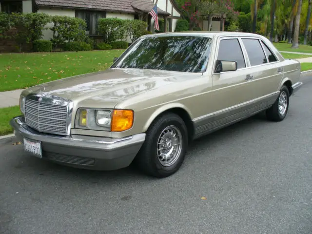 1985 Mercedes-Benz 500-Series