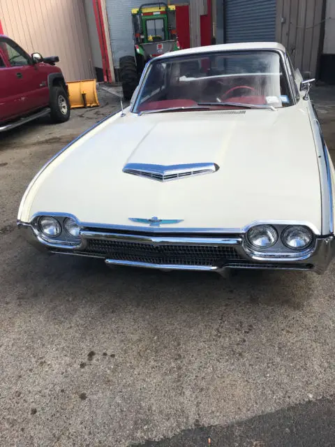 1963 Ford Thunderbird