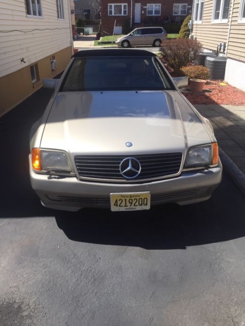 1992 Mercedes-Benz SL-Class 2 door