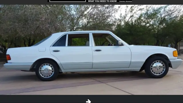 1990 Mercedes-Benz 500-Series 4-DOOR