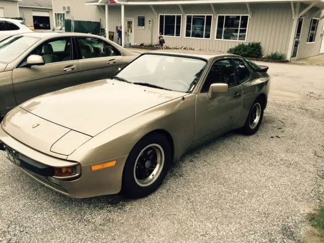 1983 Porsche 944 Black