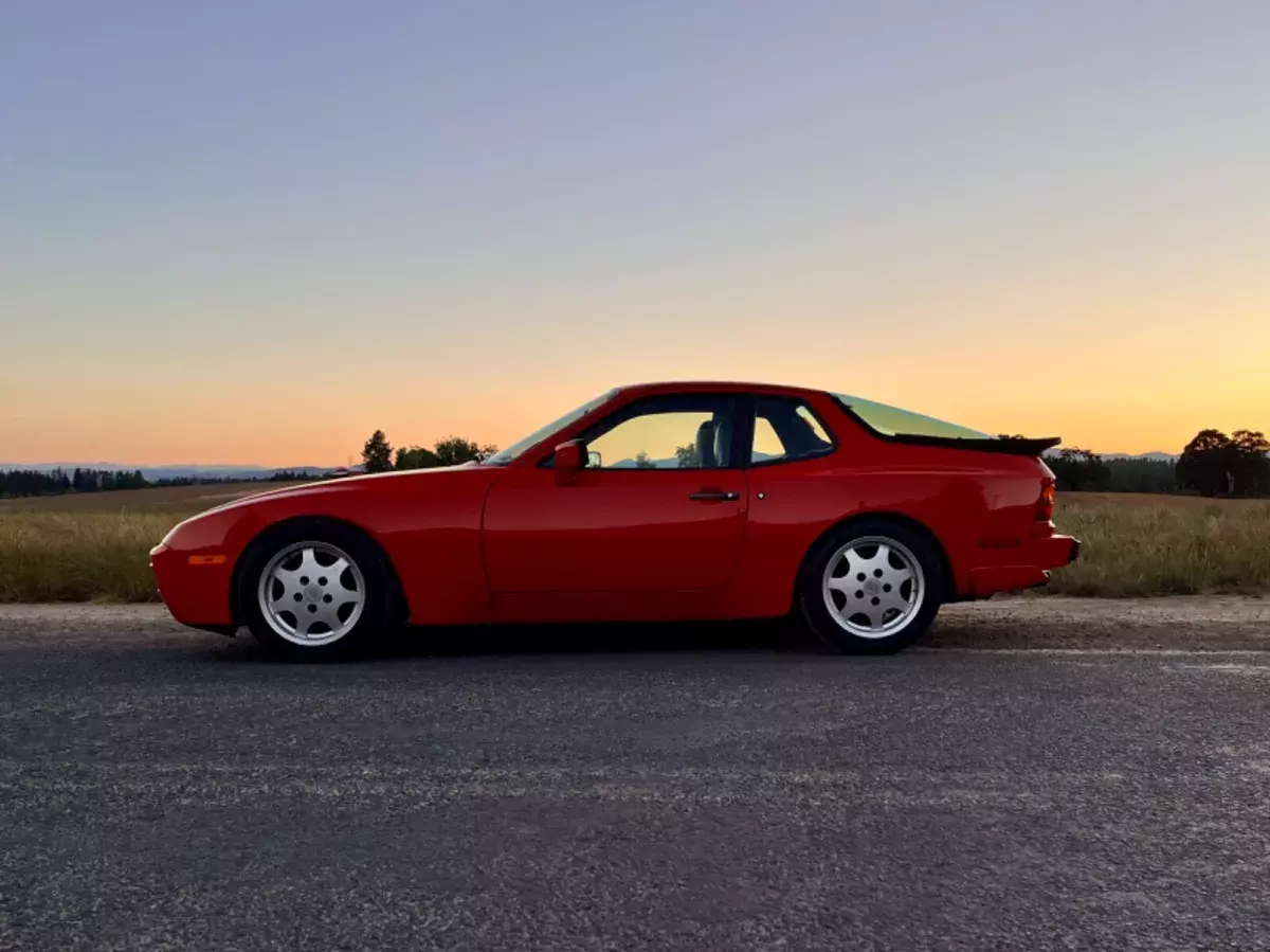 1986 Porsche 944 Turbo