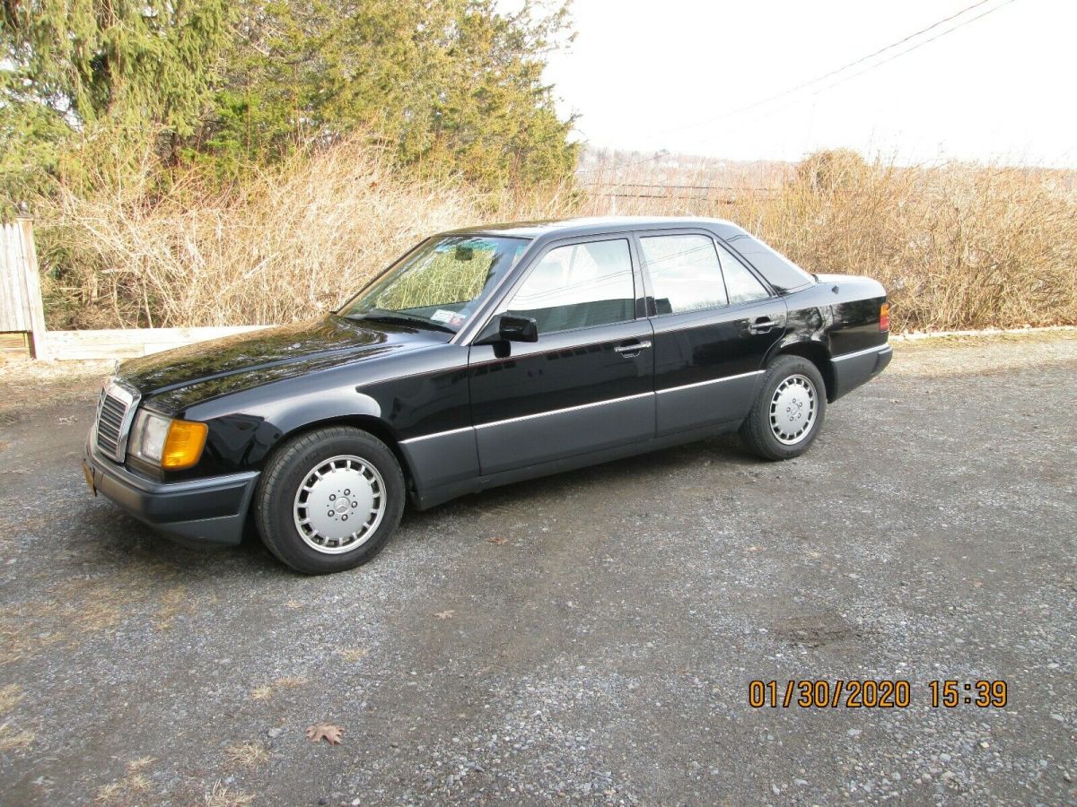 1990 Mercedes-Benz 300-Series M/B text