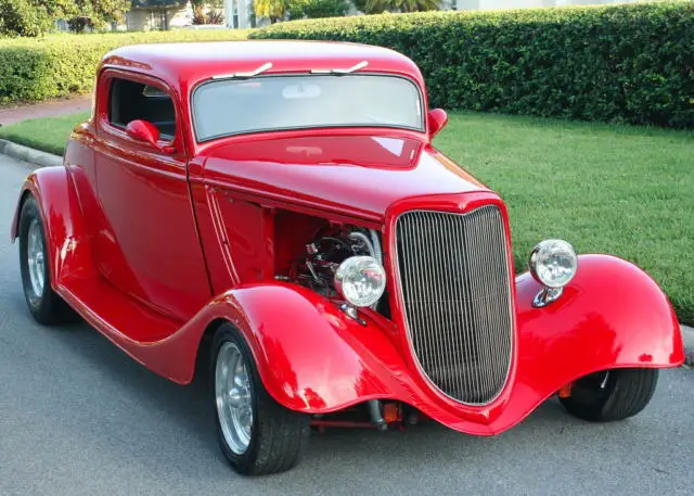 1934 Ford HOT ROD COUPE A/C - 350 V-8 - 5K MILES