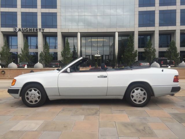 1993 Mercedes-Benz 300-Series Cabriolet