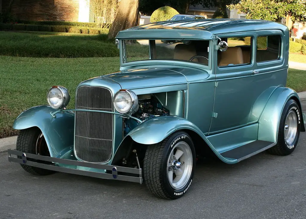 1931 Ford Model A HOTROD - A/C - V-8 - 10K MILES