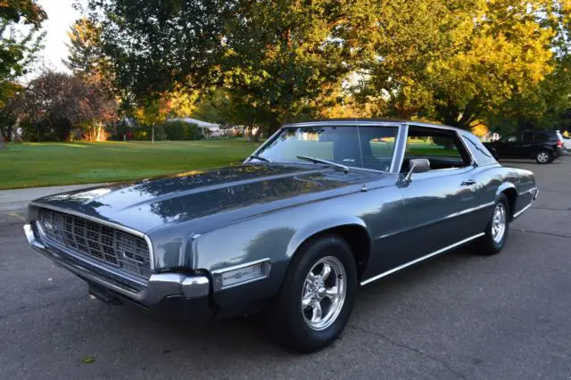 1968 Ford Thunderbird 2 DR HARDTOP