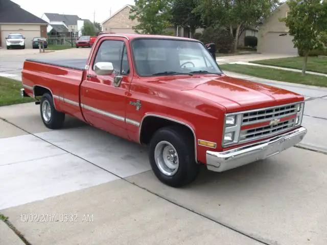 1987 Chevrolet Silverado 1500 C10    350 V8 / automatic