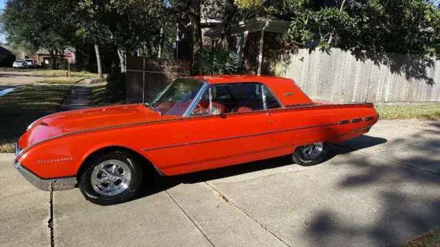 1962 Ford Thunderbird