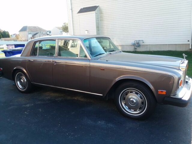 1978 Rolls-Royce Silver Shadow Silver & Chrome