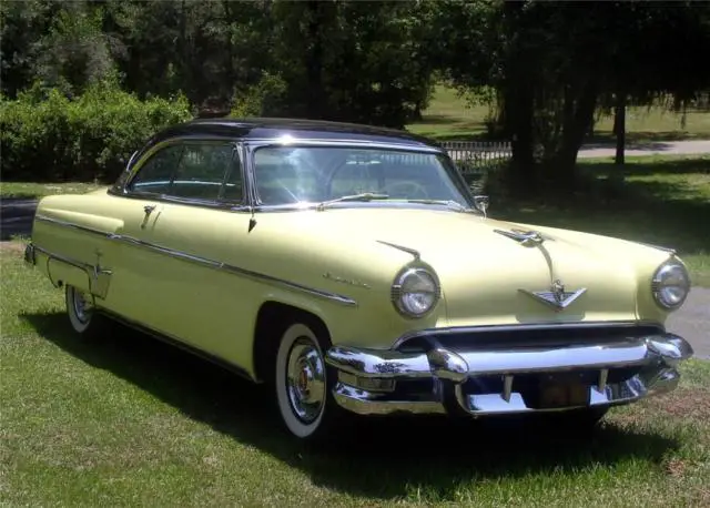 1954 Lincoln Capri 2 DR Sedan