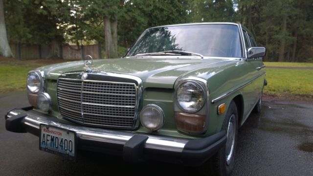 1975 Mercedes-Benz 200-Series