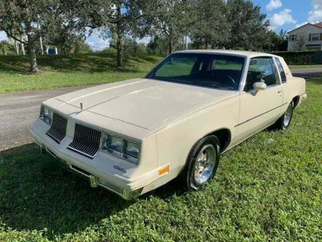 1983 Oldsmobile Cutlass --