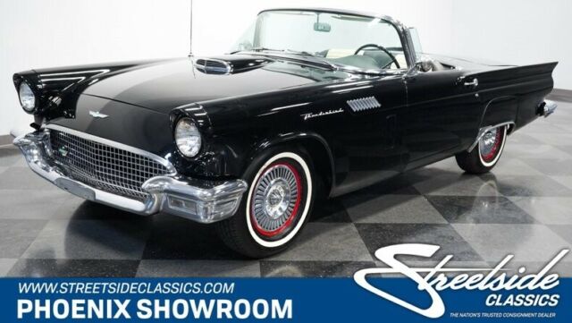 1957 Ford Thunderbird