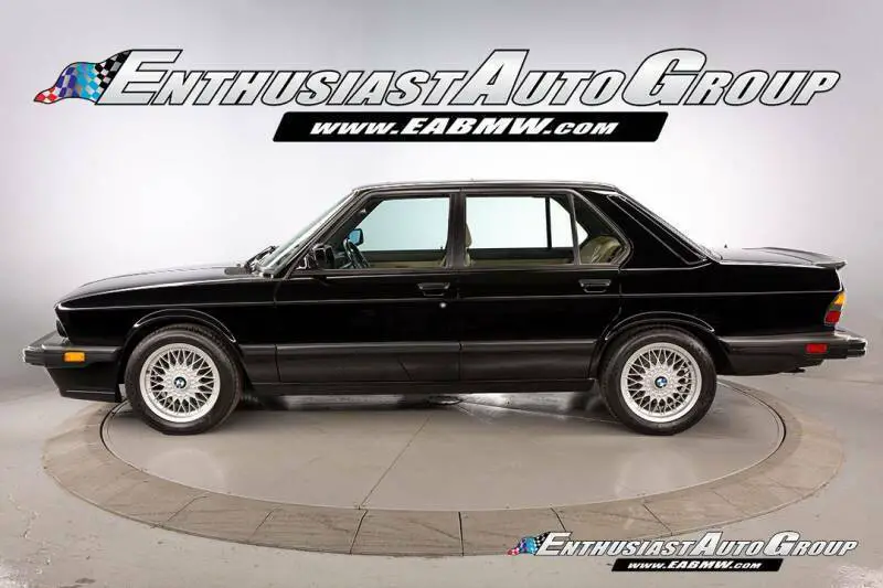 1988 BMW M5 Base 4dr Sedan