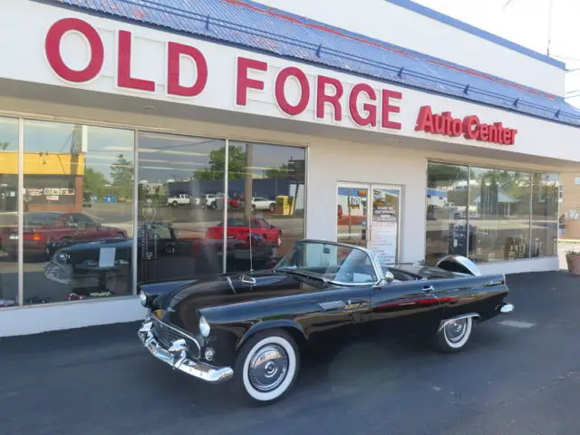 1956 Ford Thunderbird