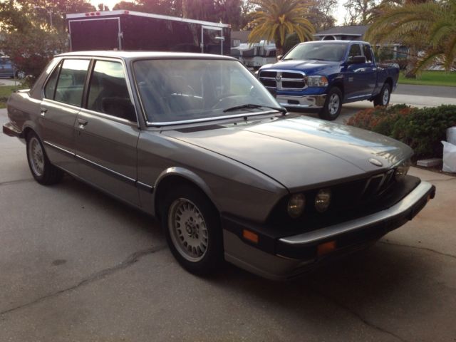 1987 BMW 5-Series IS