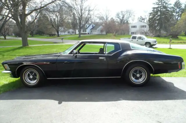 1971 Buick Riviera 455 CI Tail Boat