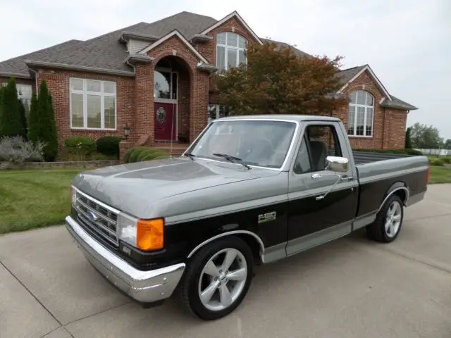 1990 Ford F-150 XLT-Lariat