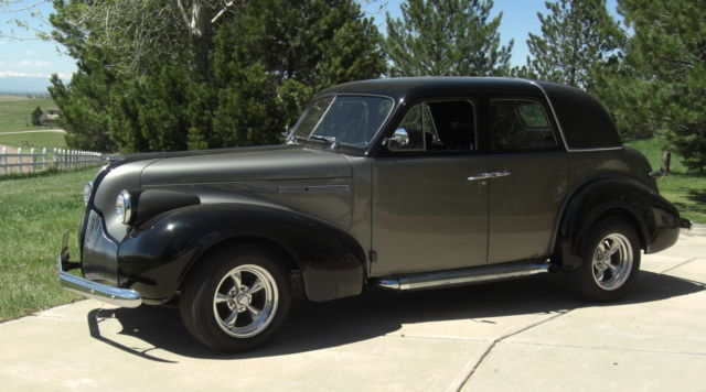 1939 Buick Series 40 Derham Town Car