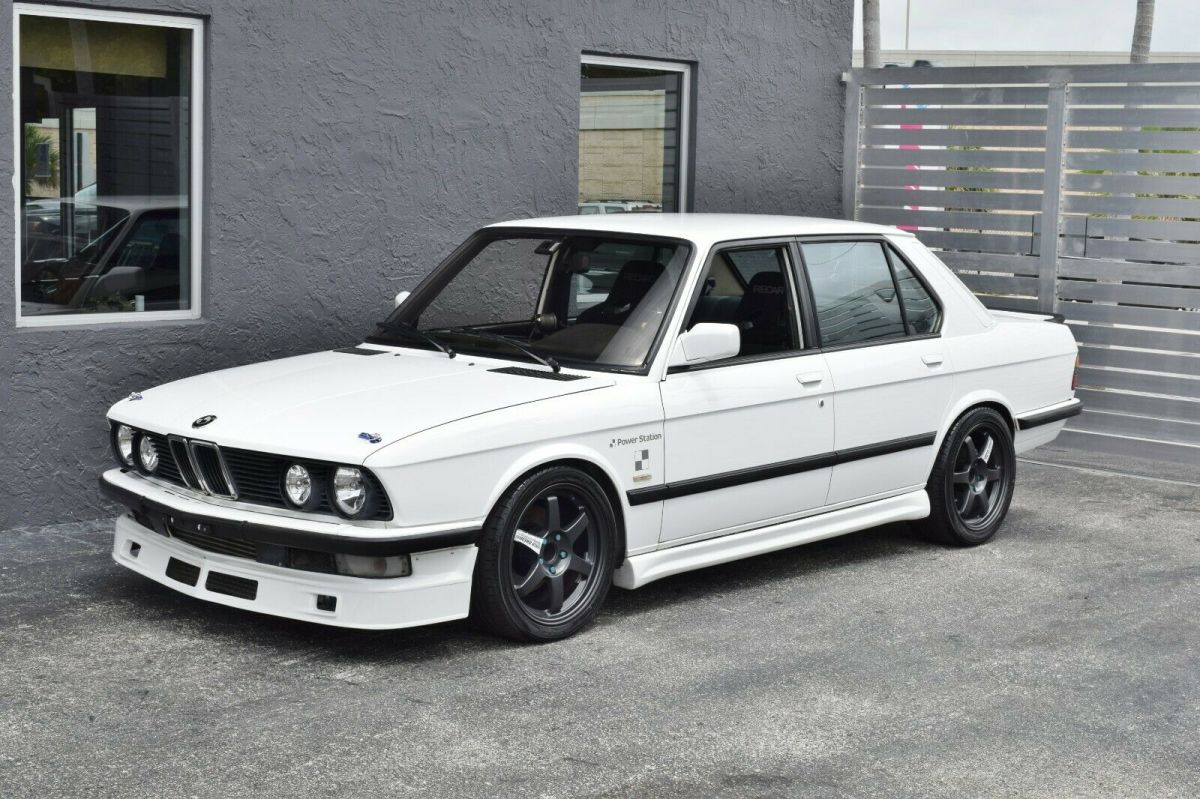 1986 BMW 5-Series E28 HKS TWIN TURBO