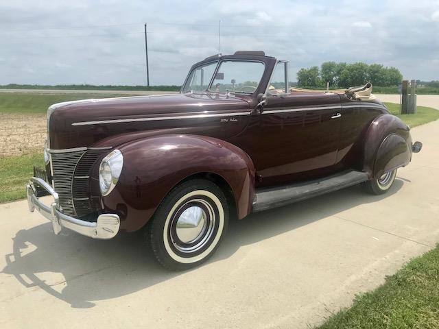 1940 Ford Deluxe convertible RARE Deluxe convertible