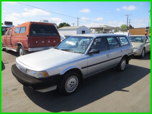 1989 Toyota Camry Deluxe