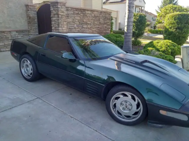 1992 Chevrolet Corvette Green / Black