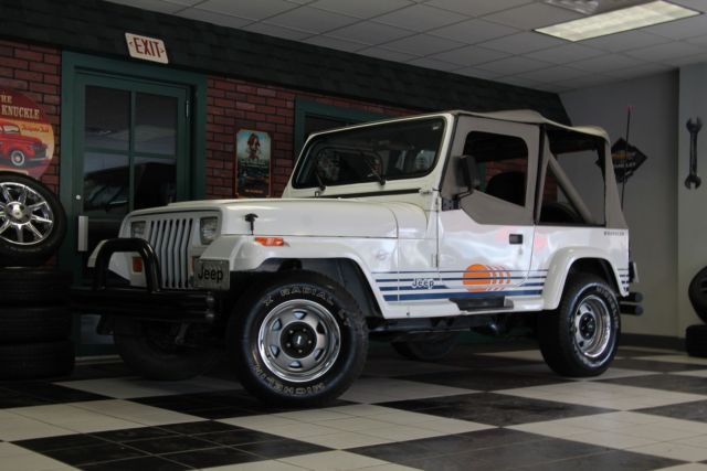 1990 Jeep Wrangler Islander 4X4 Soft Top