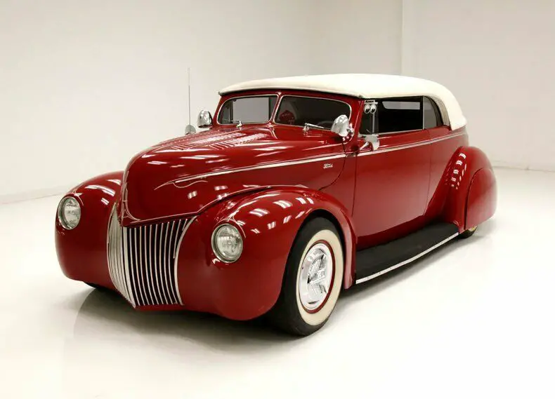 1939 Ford Deluxe Convertible